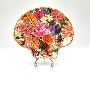 Decoupage Scalloped shell Summer Flowers